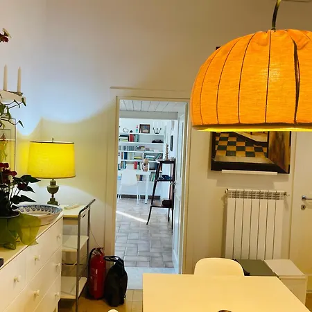 Oasis Of Piazza In Piscinula * 로마